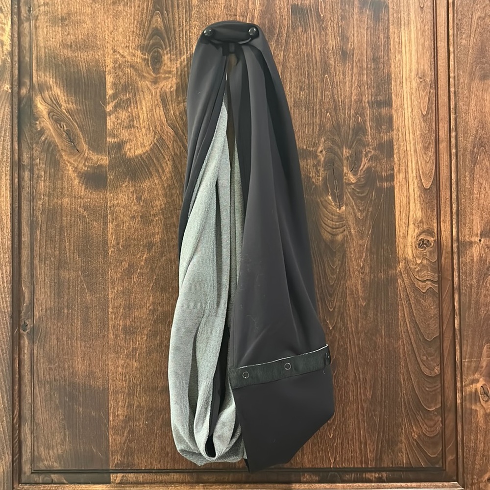 Lululemon Vinyasa Button Infinity Scarf